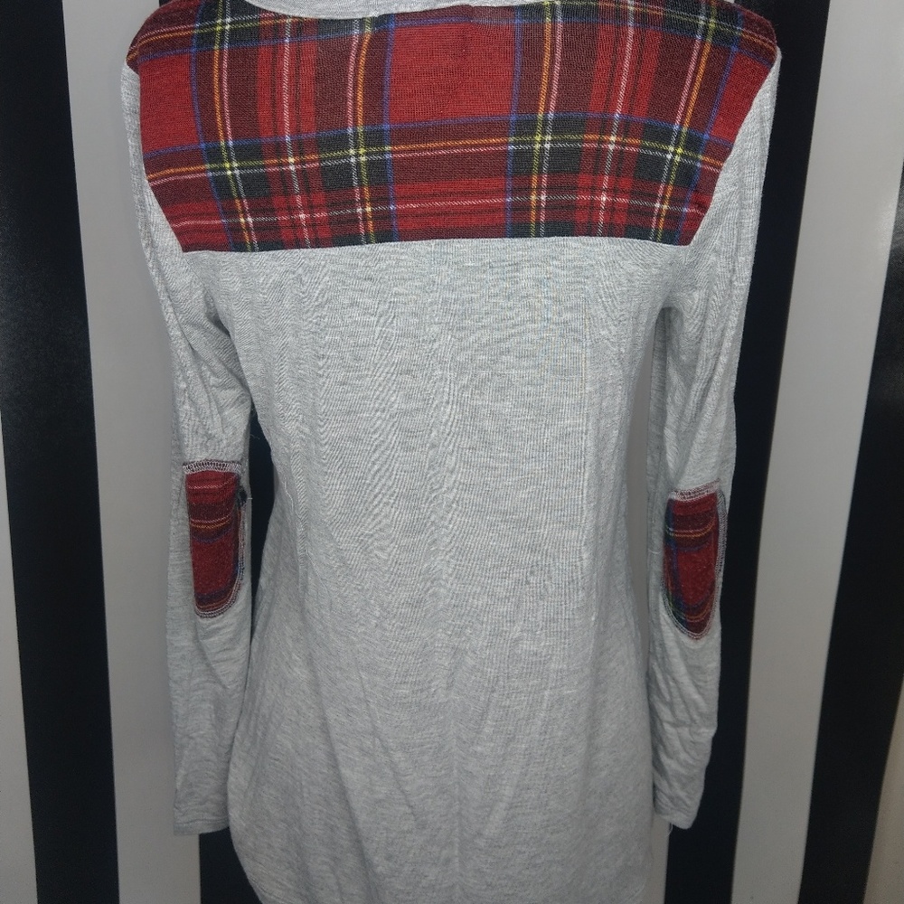 Small boutique tunic top